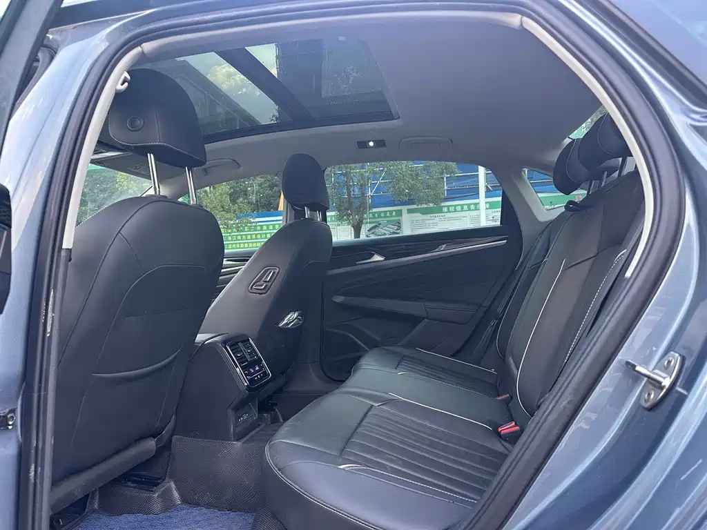 Volkswagen Passat — миниатюра 11