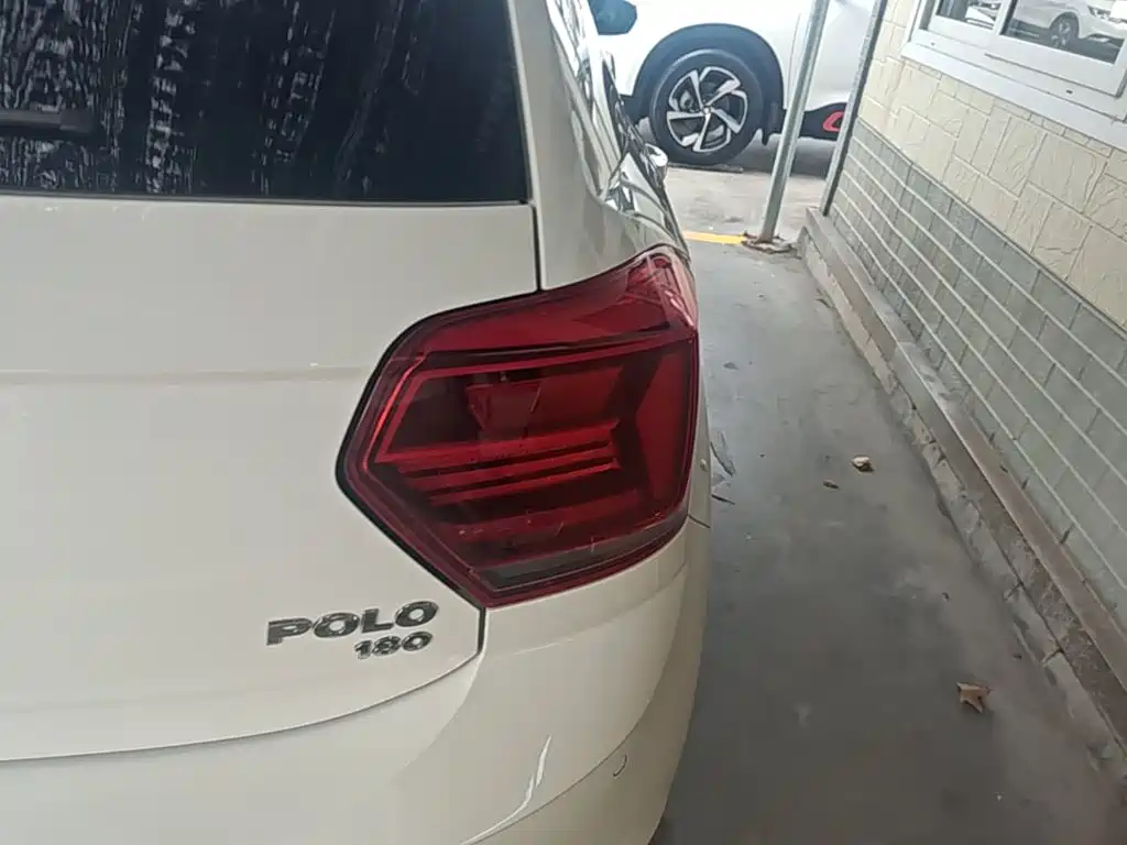 Volkswagen Polo — миниатюра 8