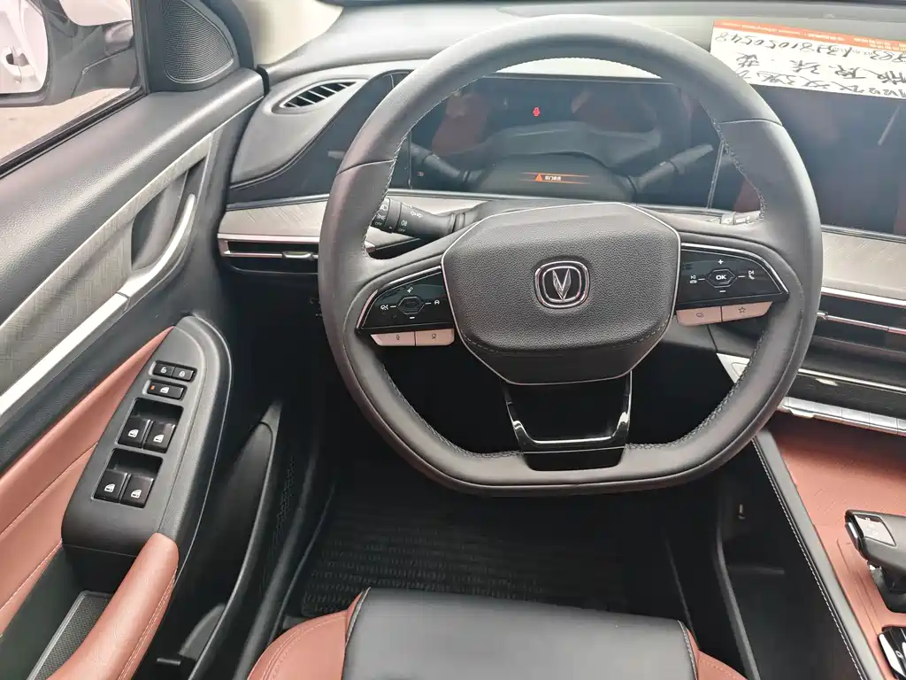 Changan Eado — миниатюра 6