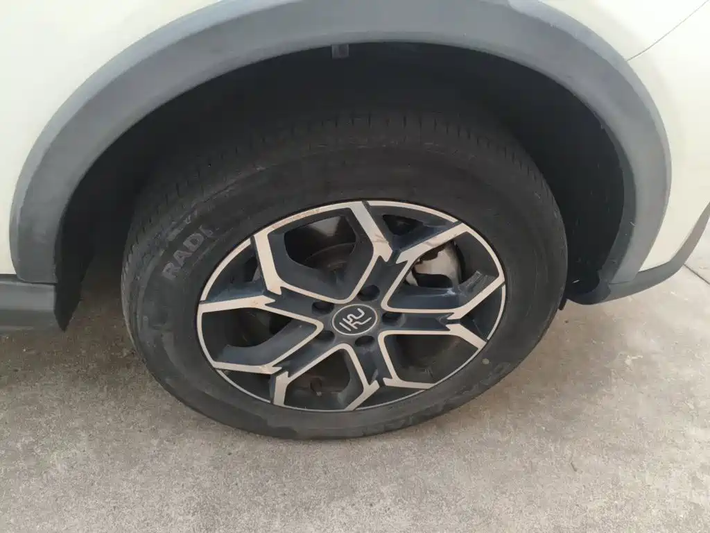 BYD Yuan Pro — миниатюра 25