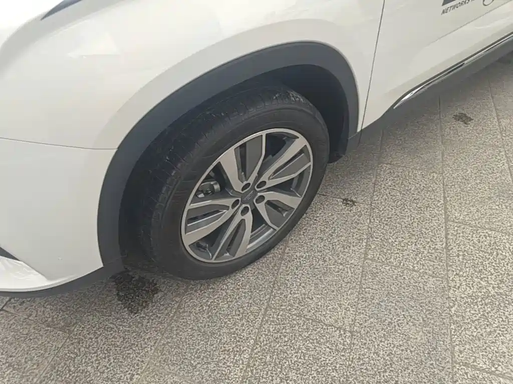 Geely Haoyue — миниатюра 23