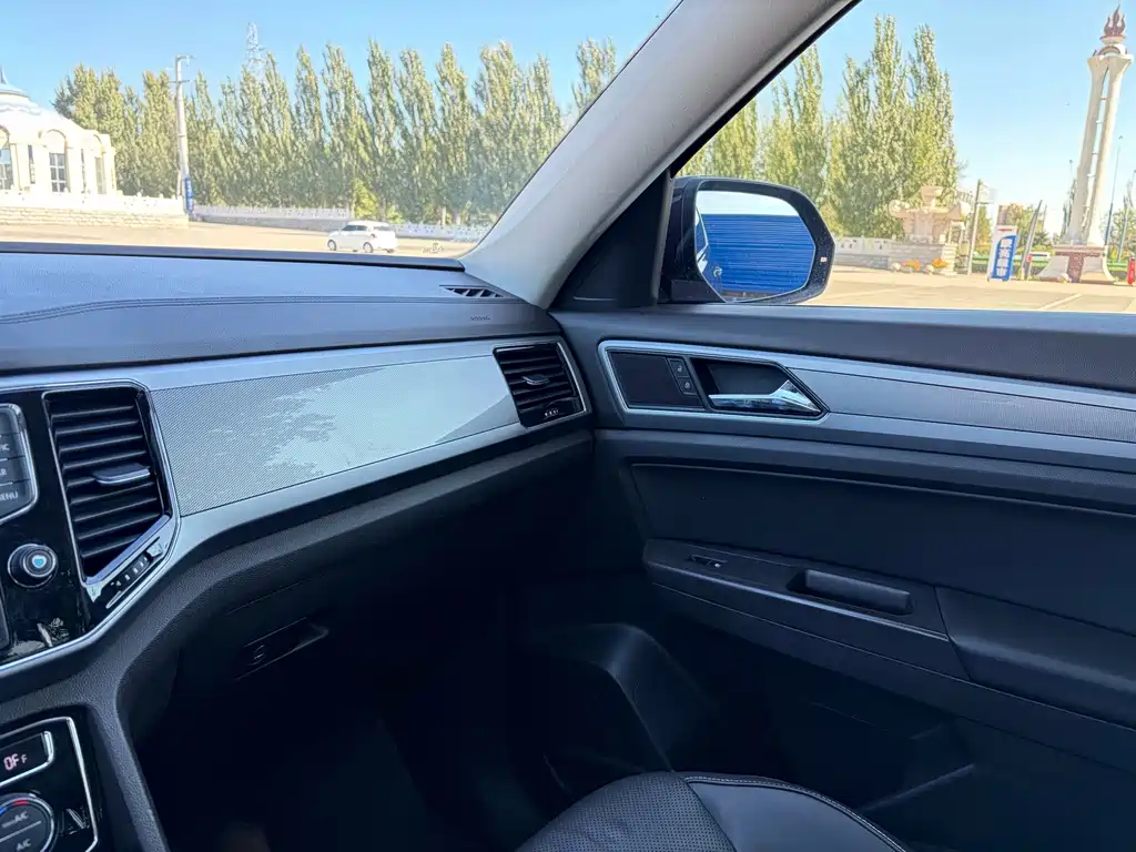 Volkswagen Teramont — миниатюра 19