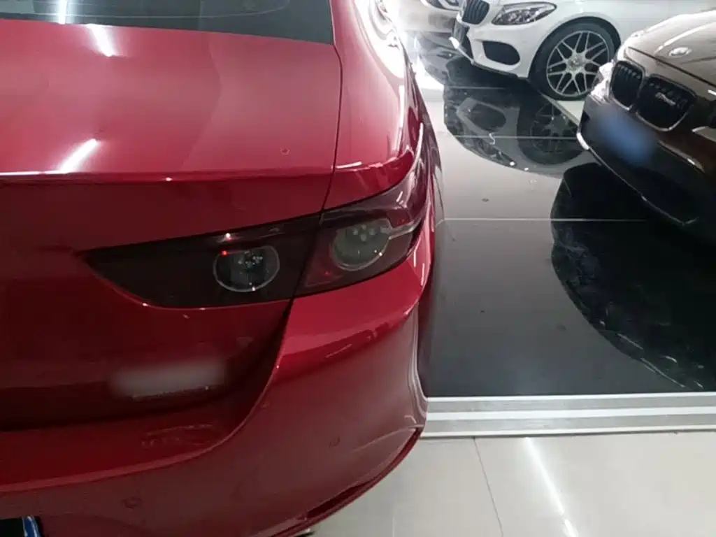 Mazda 3 Axela — миниатюра 8