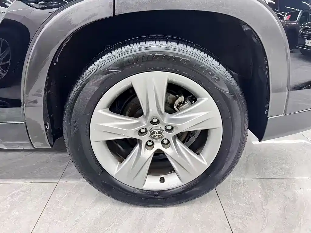 Toyota Highlander — миниатюра 22