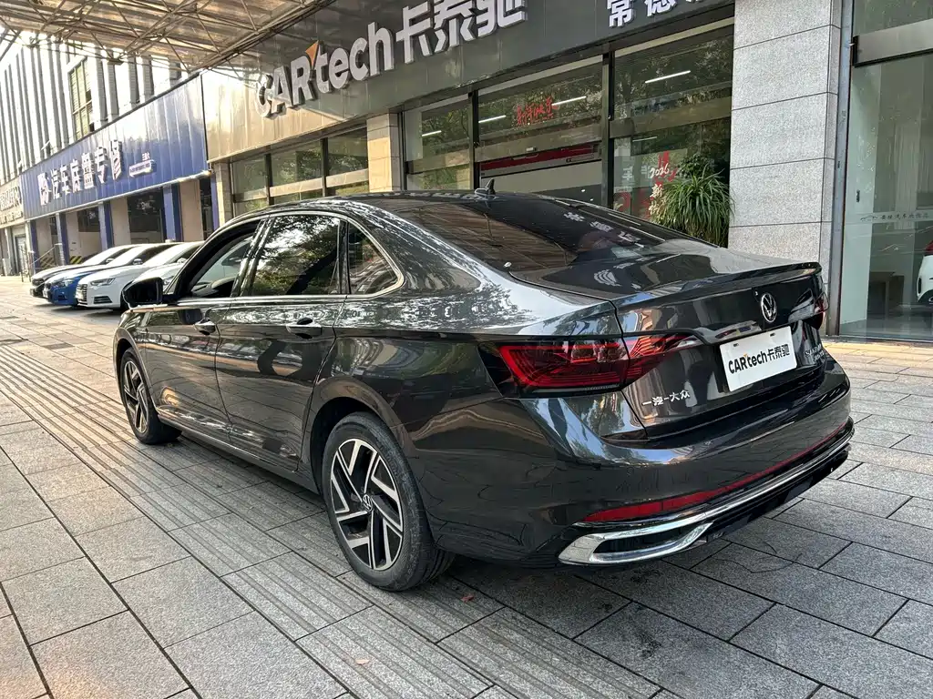 Volkswagen Sagitar — миниатюра 11