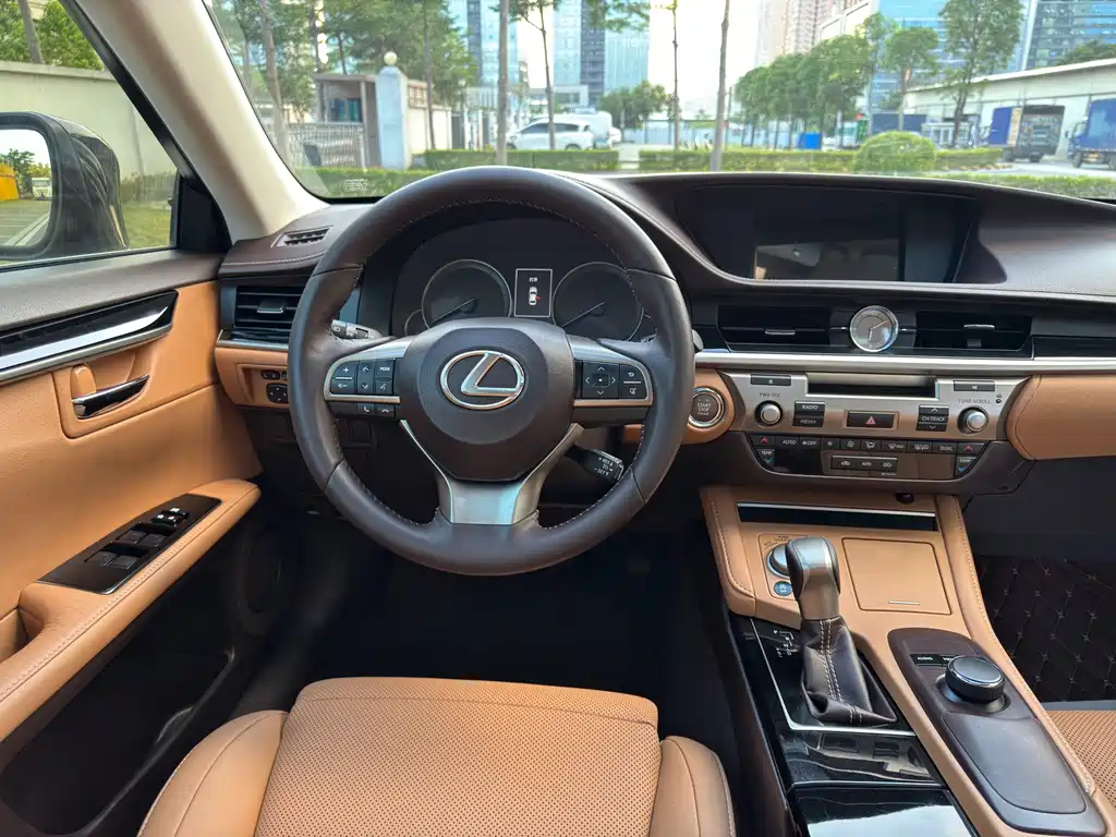 Lexus ES — миниатюра 35