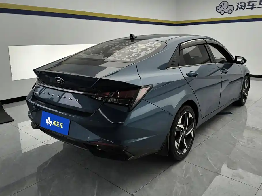 Hyundai Elantra — миниатюра 3