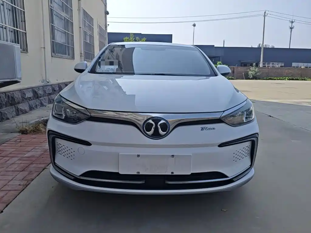 BAIC EU5 — миниатюра 3
