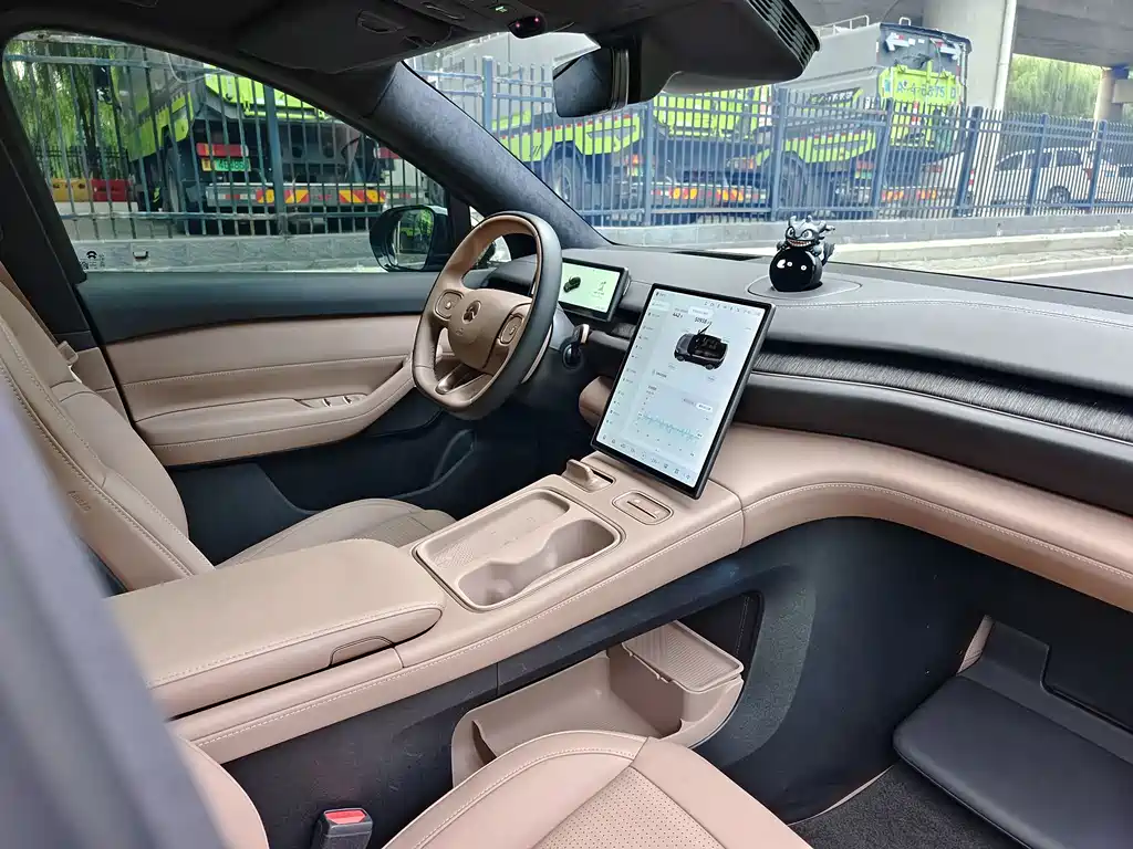 NIO ES6 — миниатюра 20