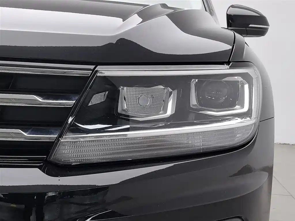 Volkswagen Tiguan L L 2018 330TSI AT Comfort