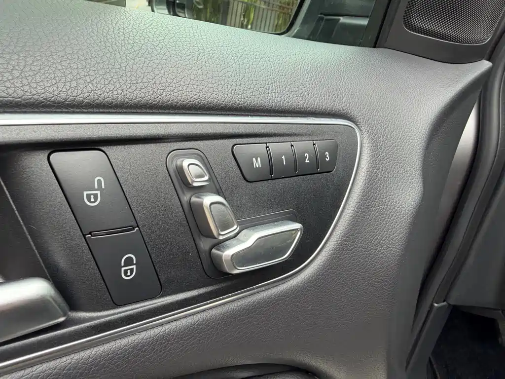 Mercedes-Benz B-Class — миниатюра 11