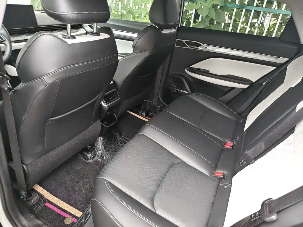 Geely Emgrand — миниатюра 5
