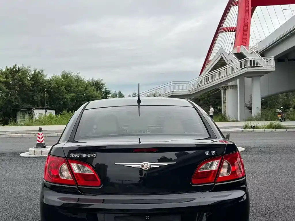 Chrysler 铂锐 — миниатюра 8