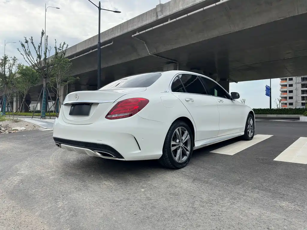 Mercedes-Benz C-Class — миниатюра 5