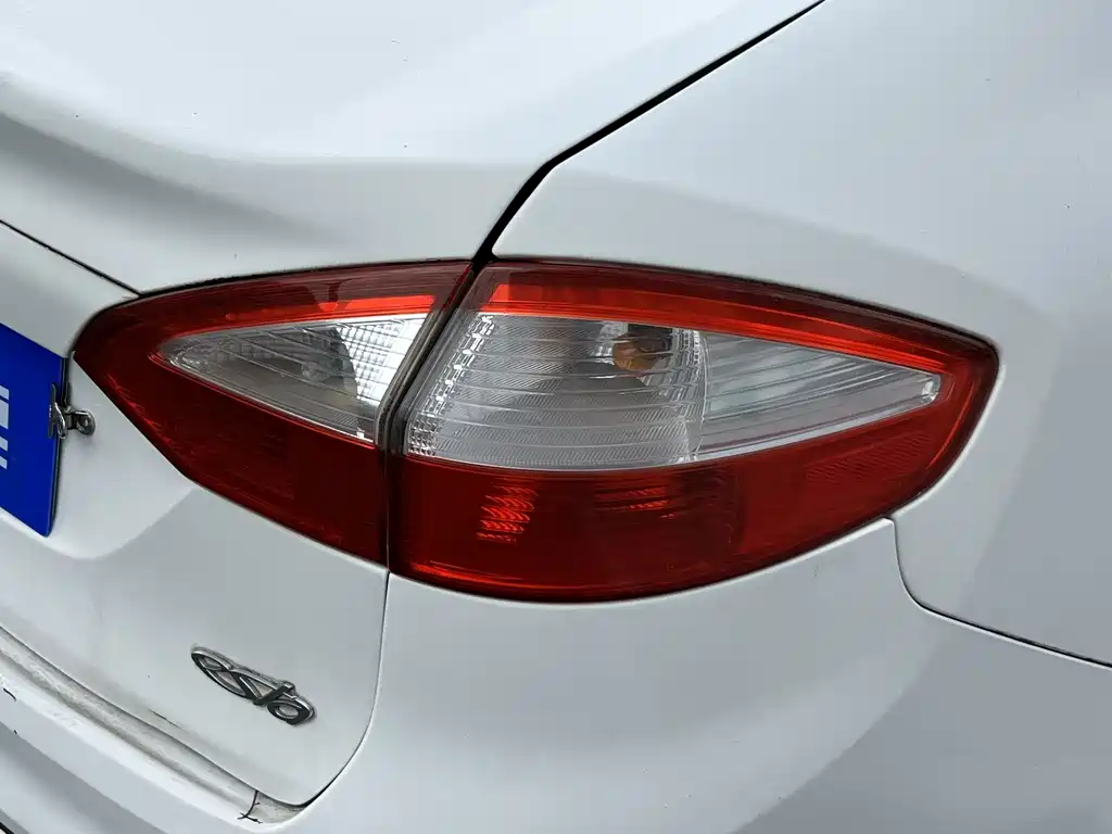 Ford Fiesta Sedan 1.5L Manual Elegant Type, фото 16