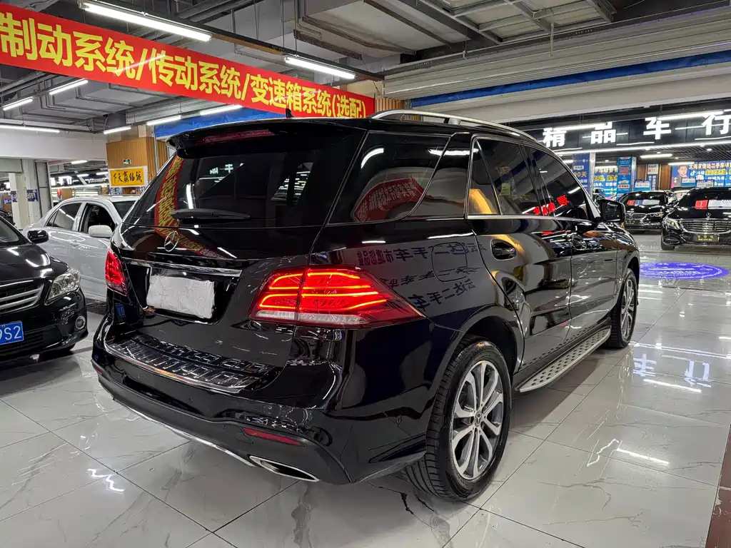 Mercedes-Benz GLE (Import) — миниатюра 12