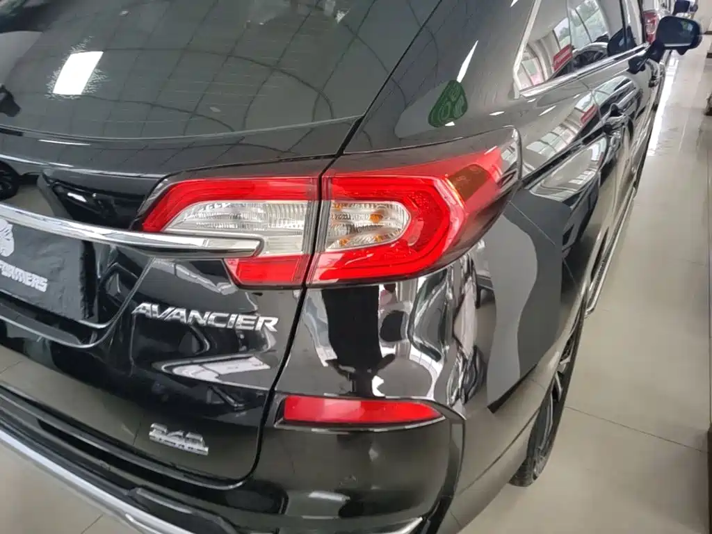 Honda Avancier — миниатюра 8