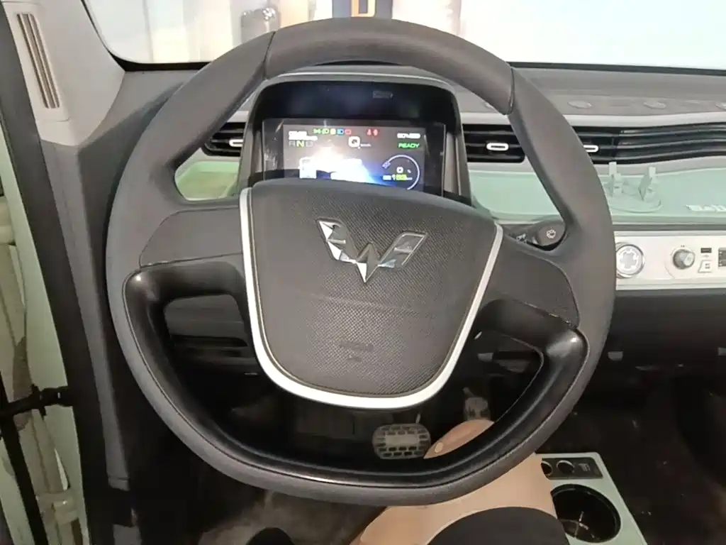 Wuling MINIEV — миниатюра 11