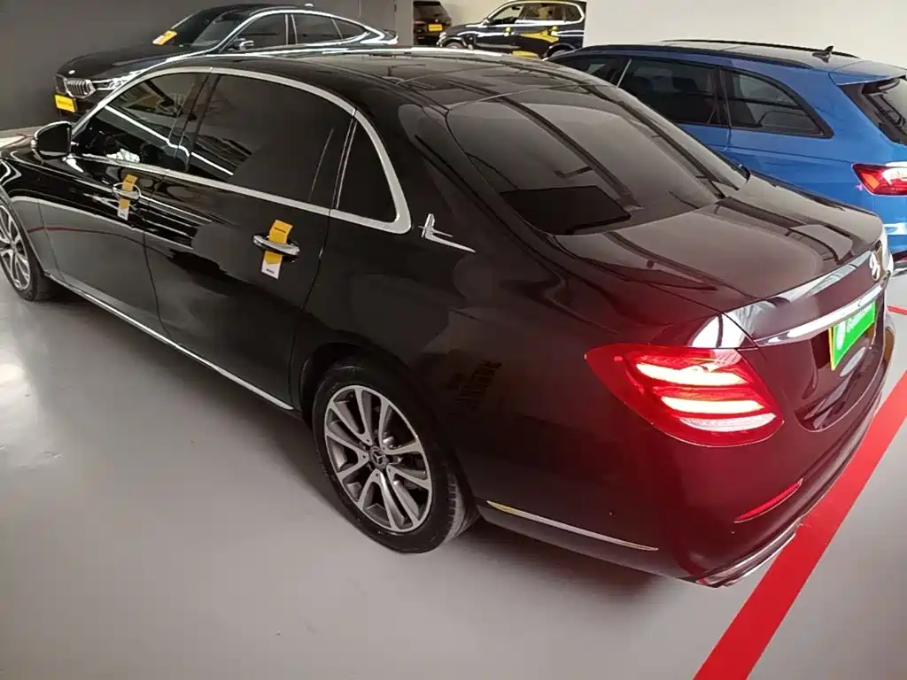 Mercedes-Benz E-Class — миниатюра 5