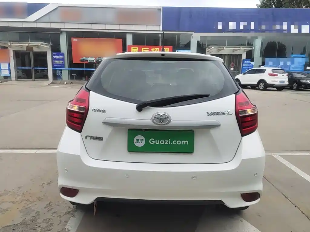 Toyota Yaris L — миниатюра 6