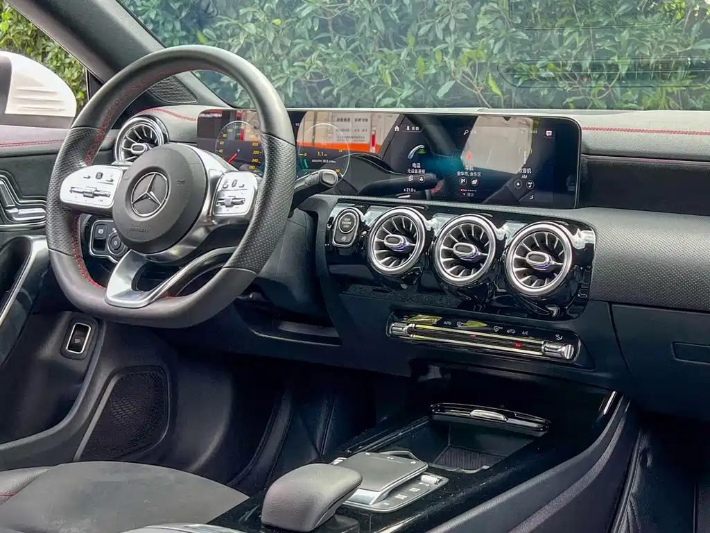 Mercedes-Benz CLA (Import) — миниатюра 15