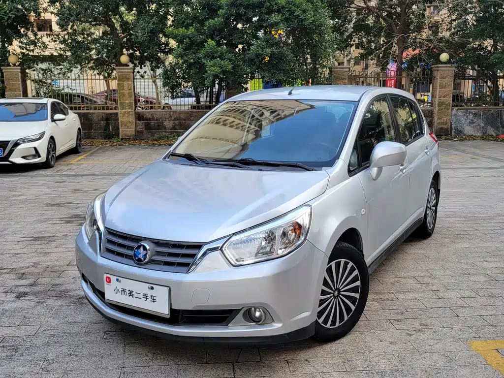 Venucia R50 2013 1.6L AT Fashion