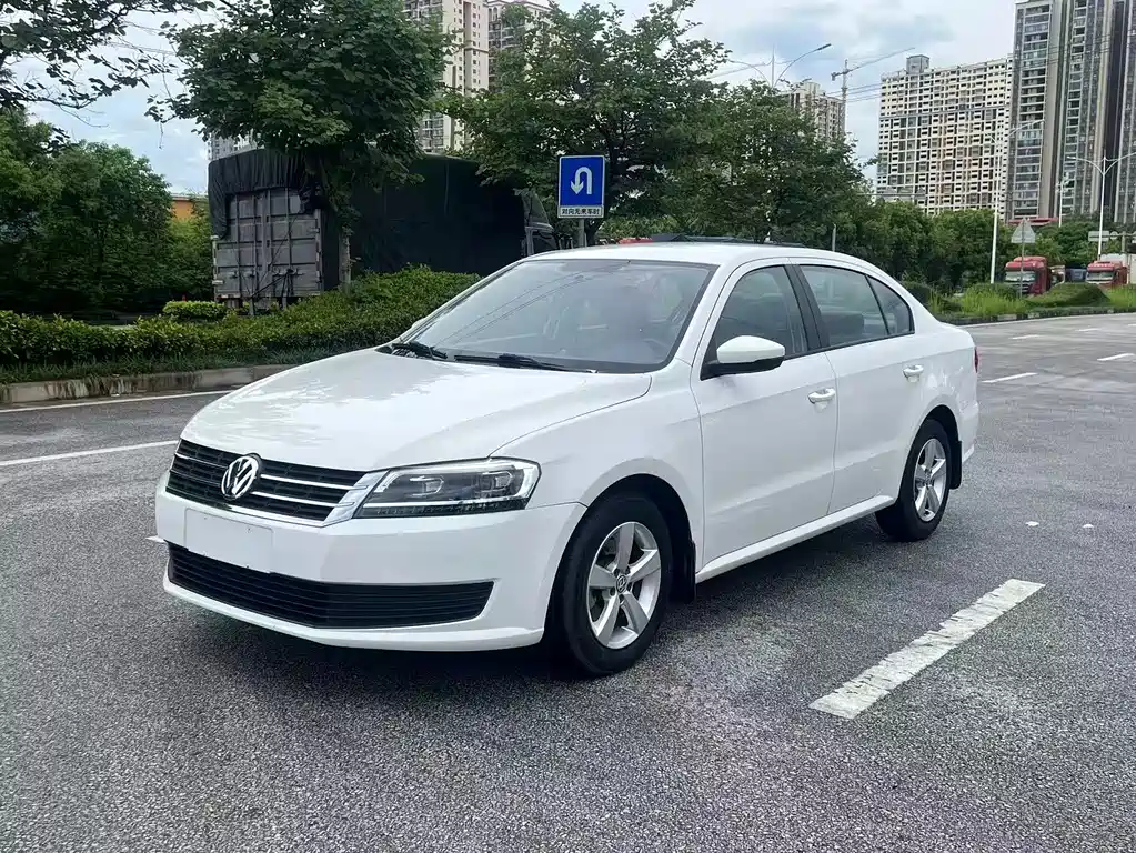 Volkswagen Lavida 2015 1.6L AT