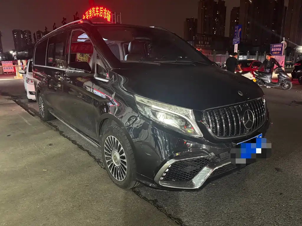 Mercedes-Benz V-Class (Import) — миниатюра 3