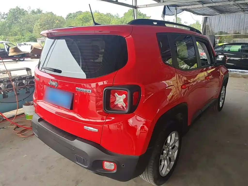 Jeep Renegade — миниатюра 7