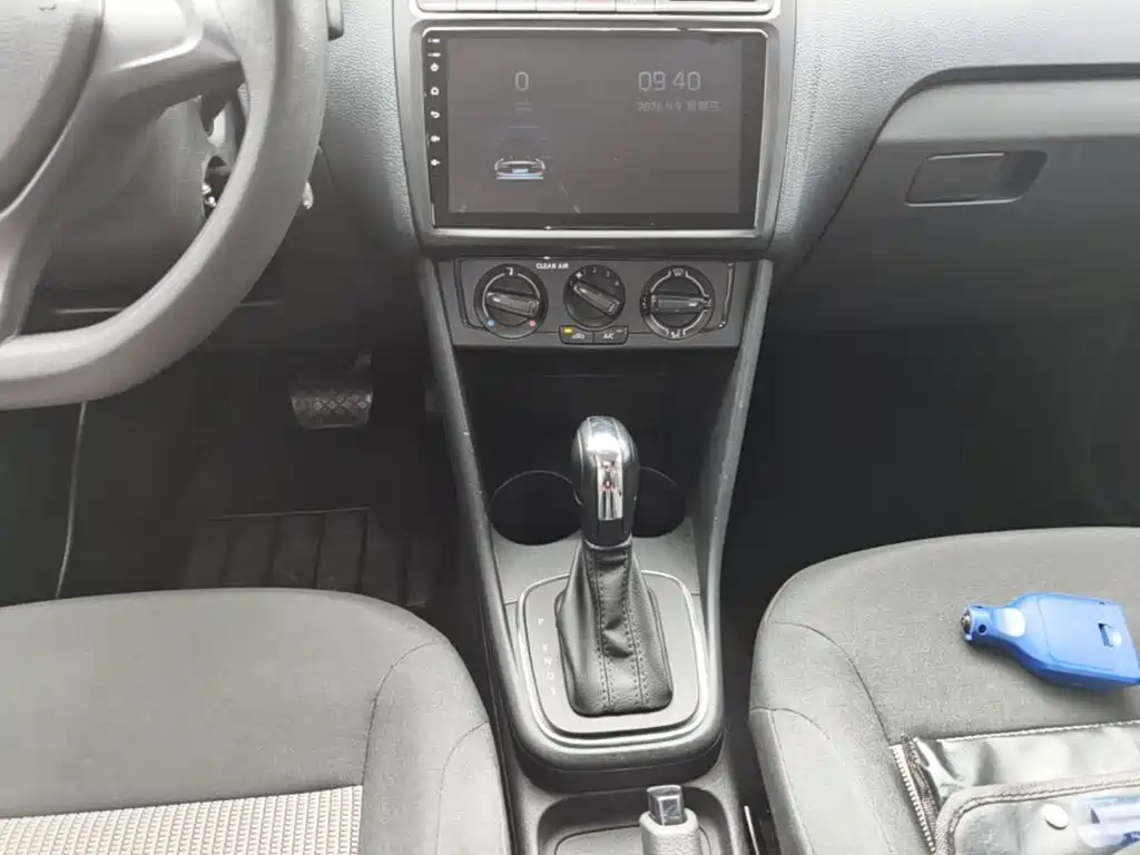 Volkswagen Polo — миниатюра 12