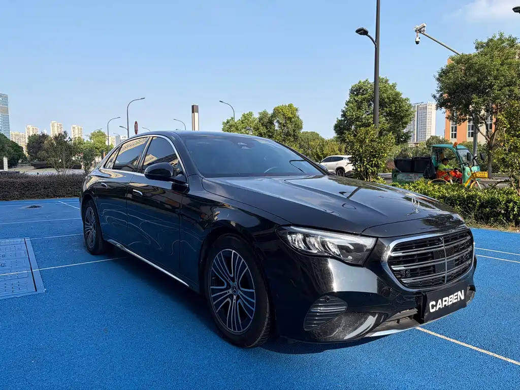 Mercedes-Benz E-Class — миниатюра 3