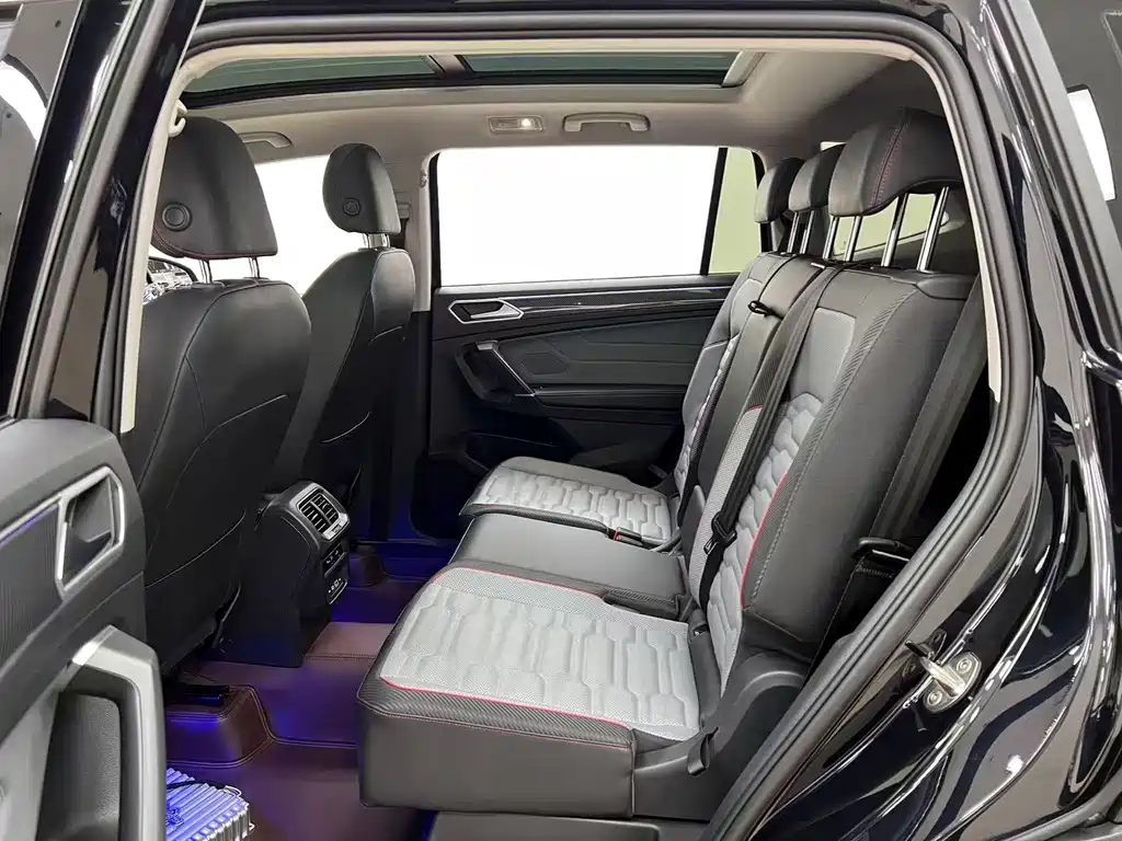 Volkswagen Tiguan L — миниатюра 9