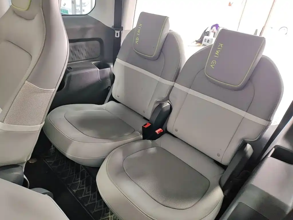 Baojun KiWi EV — миниатюра 17