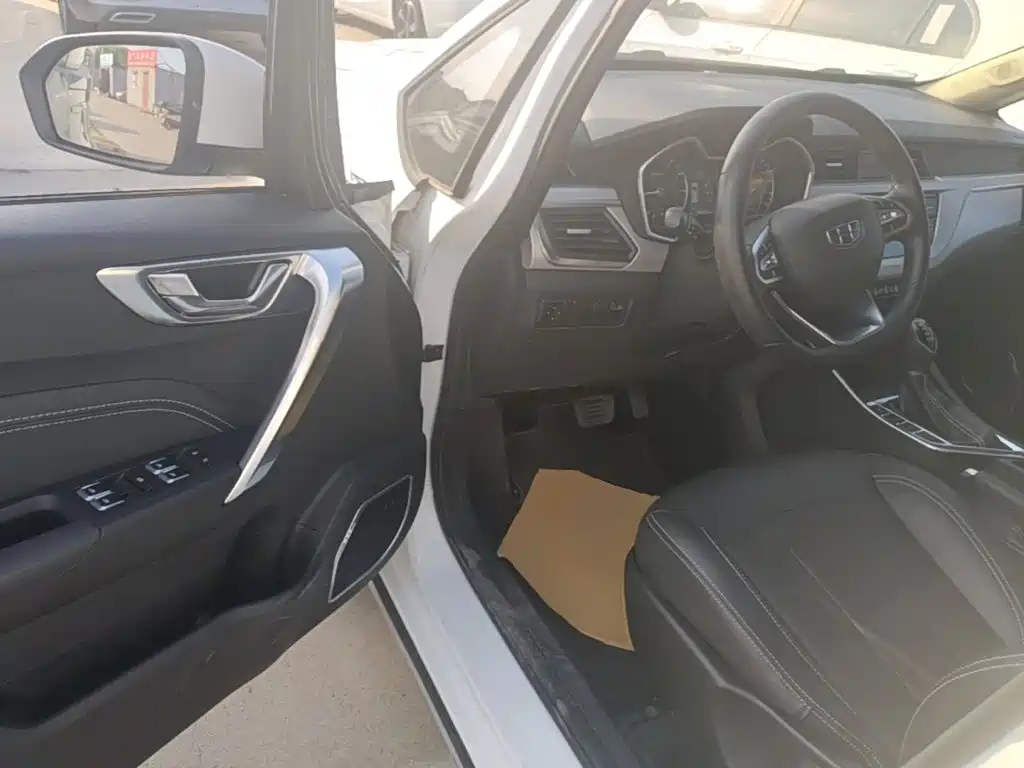 Geely Vision X3 — миниатюра 16
