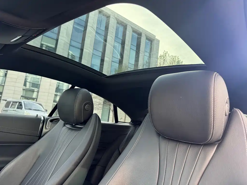 Mercedes-Benz E-Class (Import) — миниатюра 9
