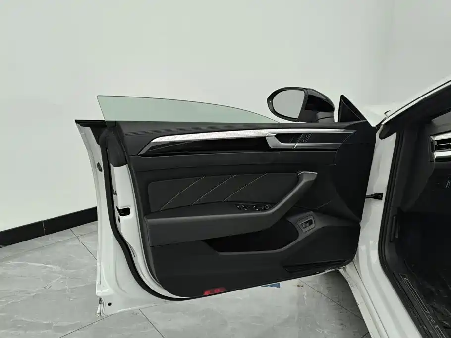 Volkswagen CC — миниатюра 7