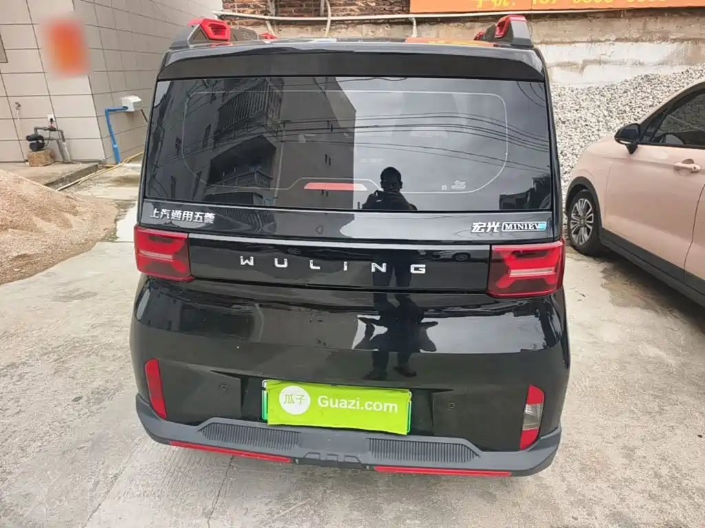 Wuling MINIEV — миниатюра 6
