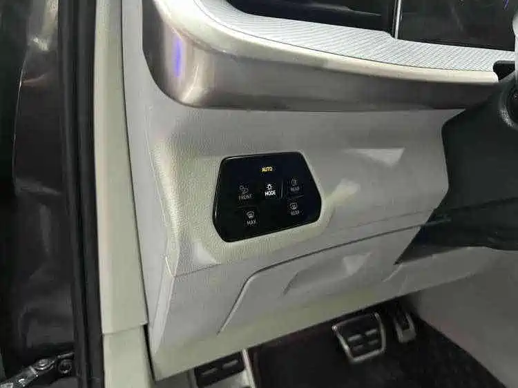 Volkswagen Tavendor 2023 380TSI R-Line