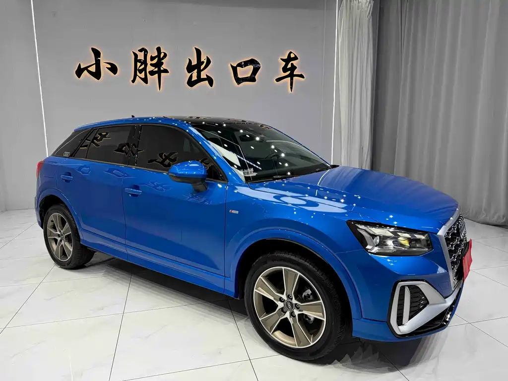 Audi Q2L 2022 35 TFSI Fashion