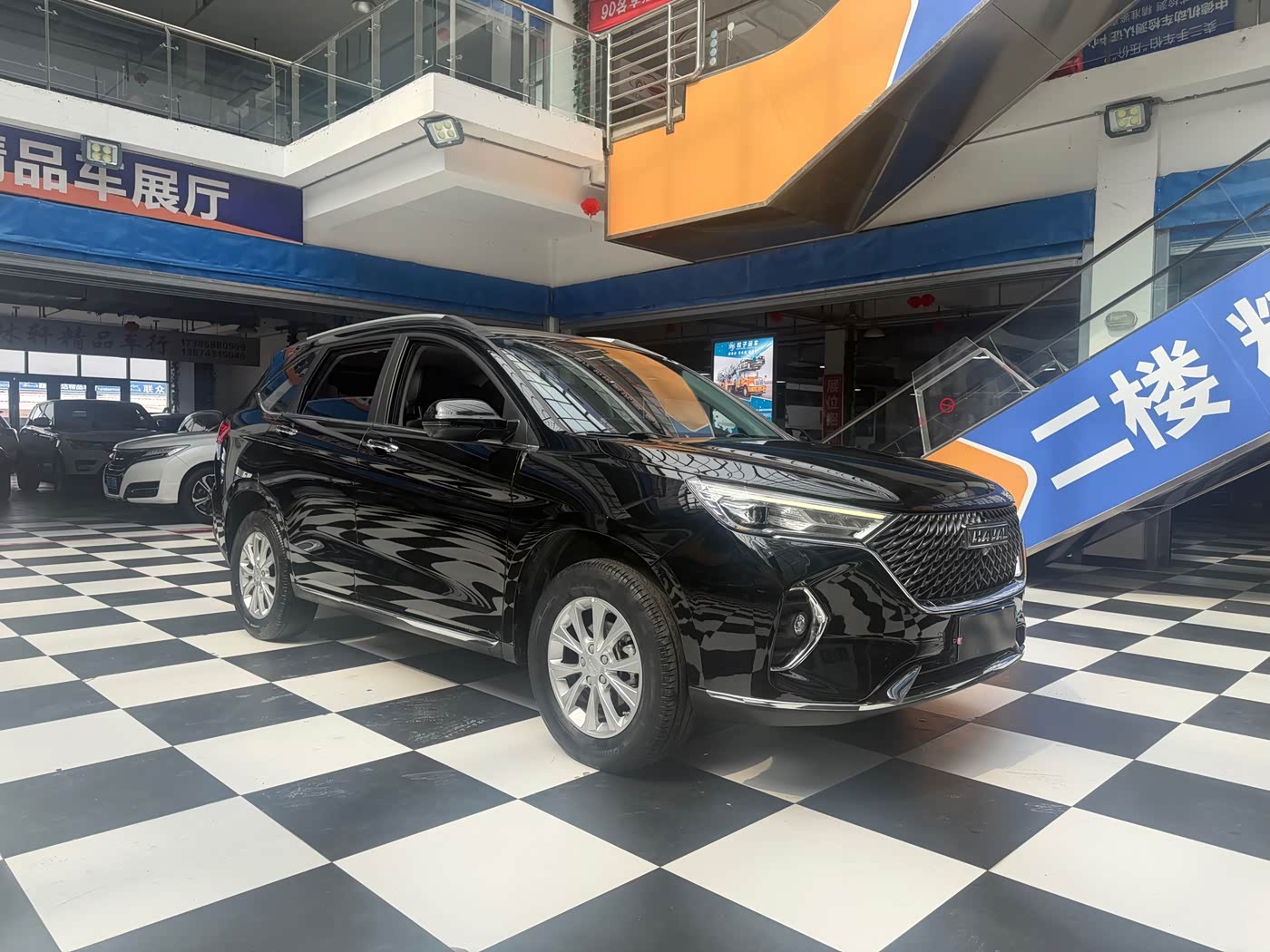 Haval Haval M6 1.5 л 2022 г. Чёрный, пробег 30000 км