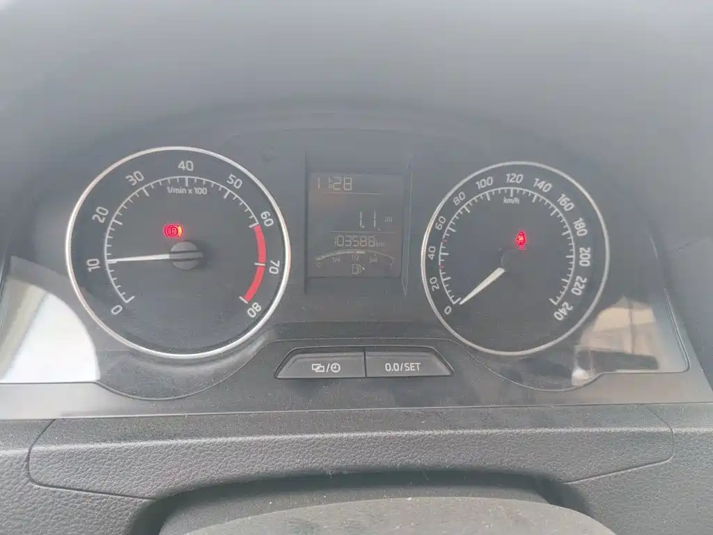 Skoda Rapid Spaceback — миниатюра 5