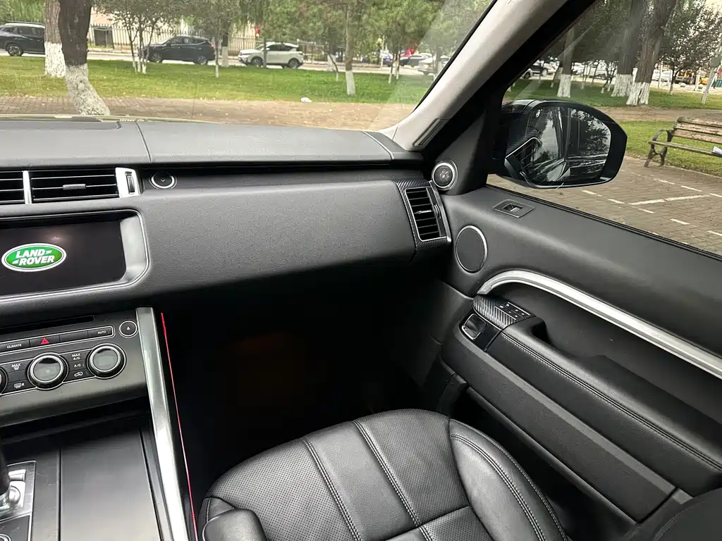 Land Rover Sport — миниатюра 24
