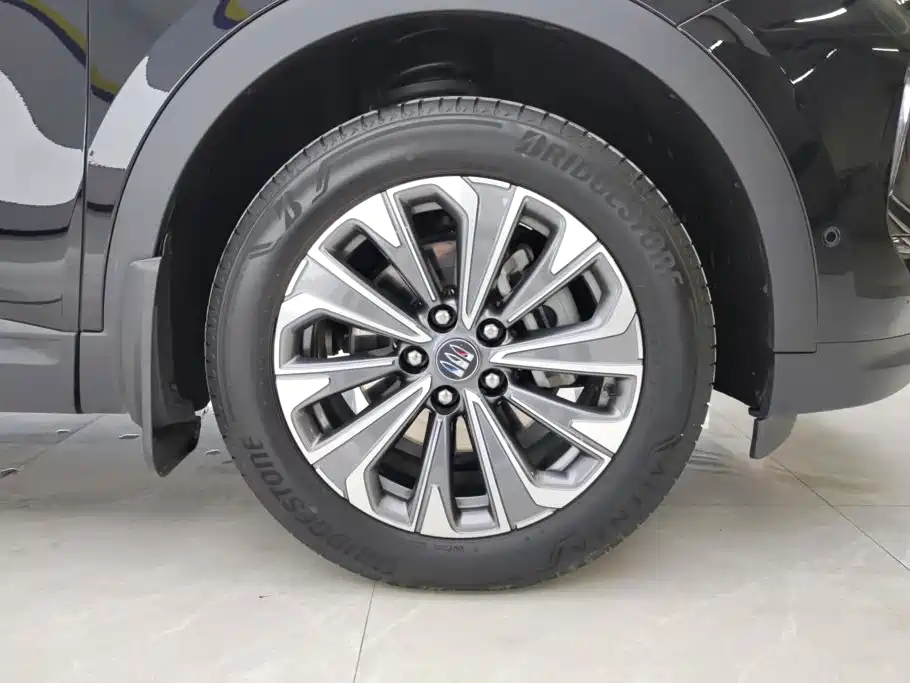 Buick Envision Plus — миниатюра 6