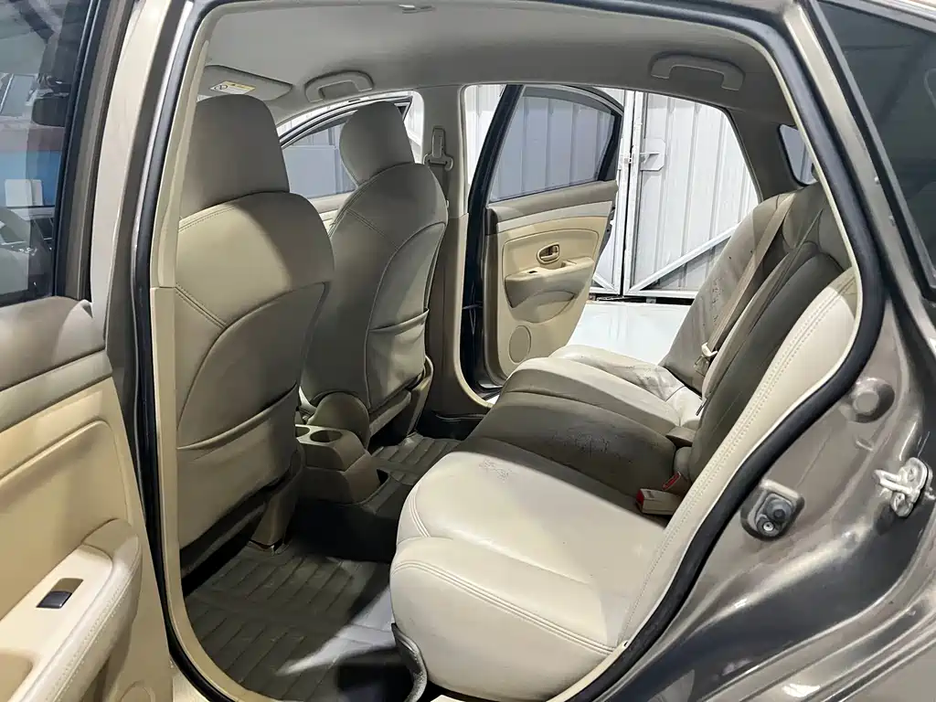 Nissan Sylphy 2016 1.6XE AT Comfort