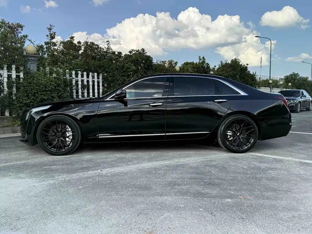 Cadillac CT6 — миниатюра 5