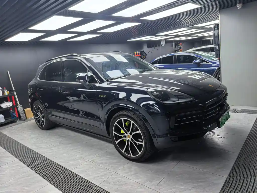 Porsche Cayenne Hybrid — миниатюра 2