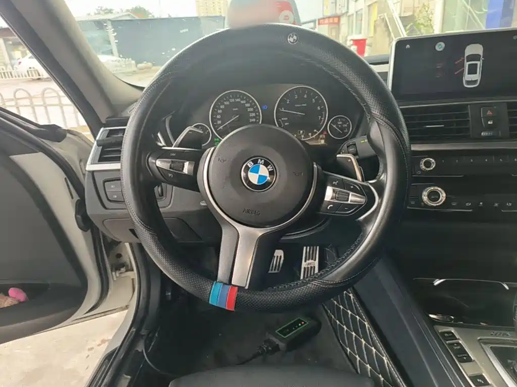 BMW 3 Series — миниатюра 11