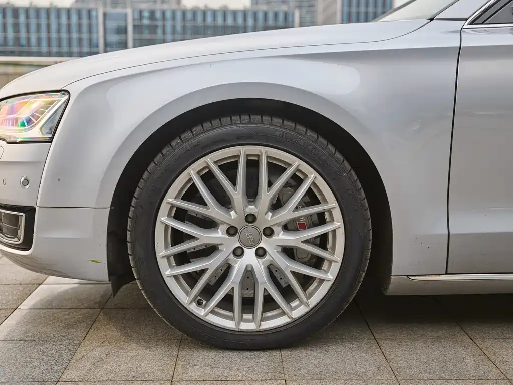 Audi A8 2014 A8L 60 TFSI quattro