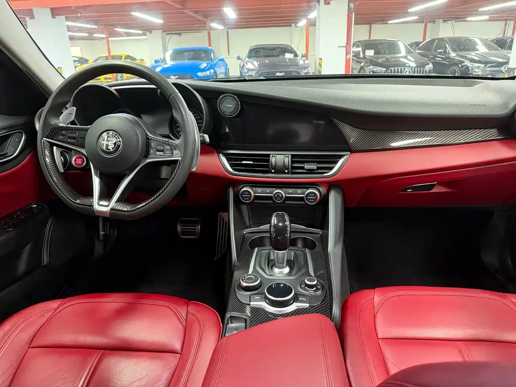 Alfa Romeo Giulia — миниатюра 9