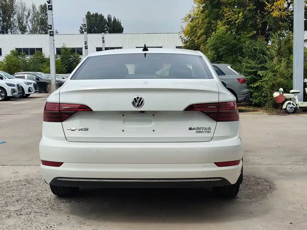 Volkswagen Sagitar — миниатюра 6